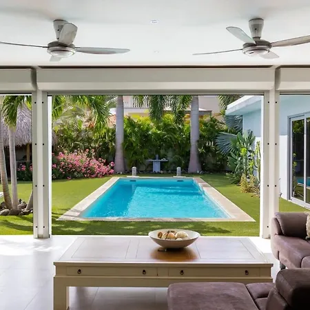 Stylish 4 Bedroom Modern Villa Design, Walking Distance From The Beach